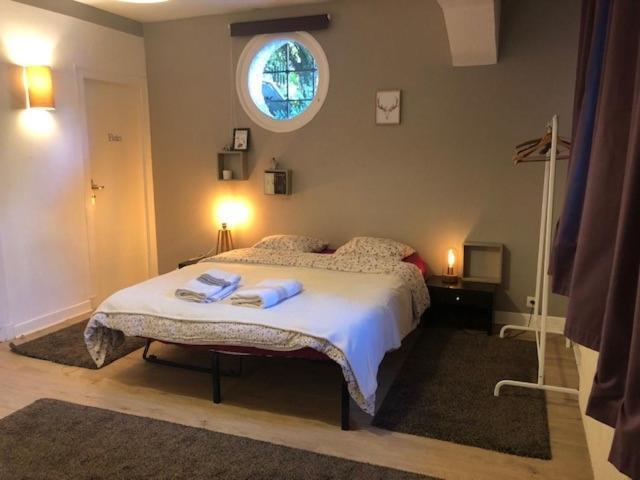 Chambre indépendante aux pied des Pyrénées Billere Esterno foto