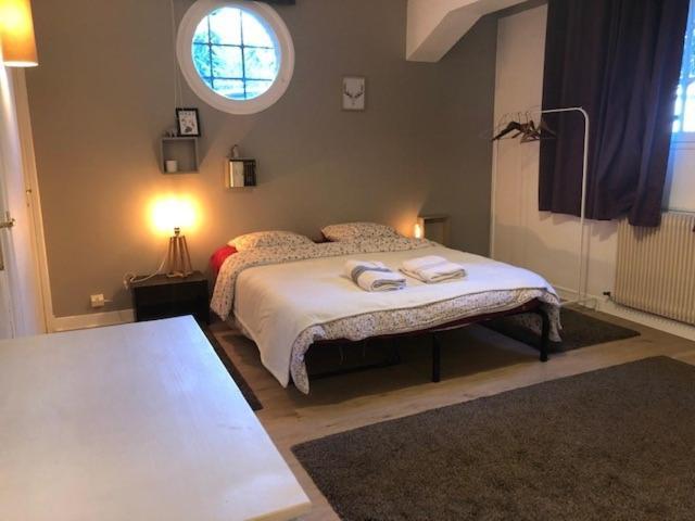 Chambre indépendante aux pied des Pyrénées Billere Esterno foto